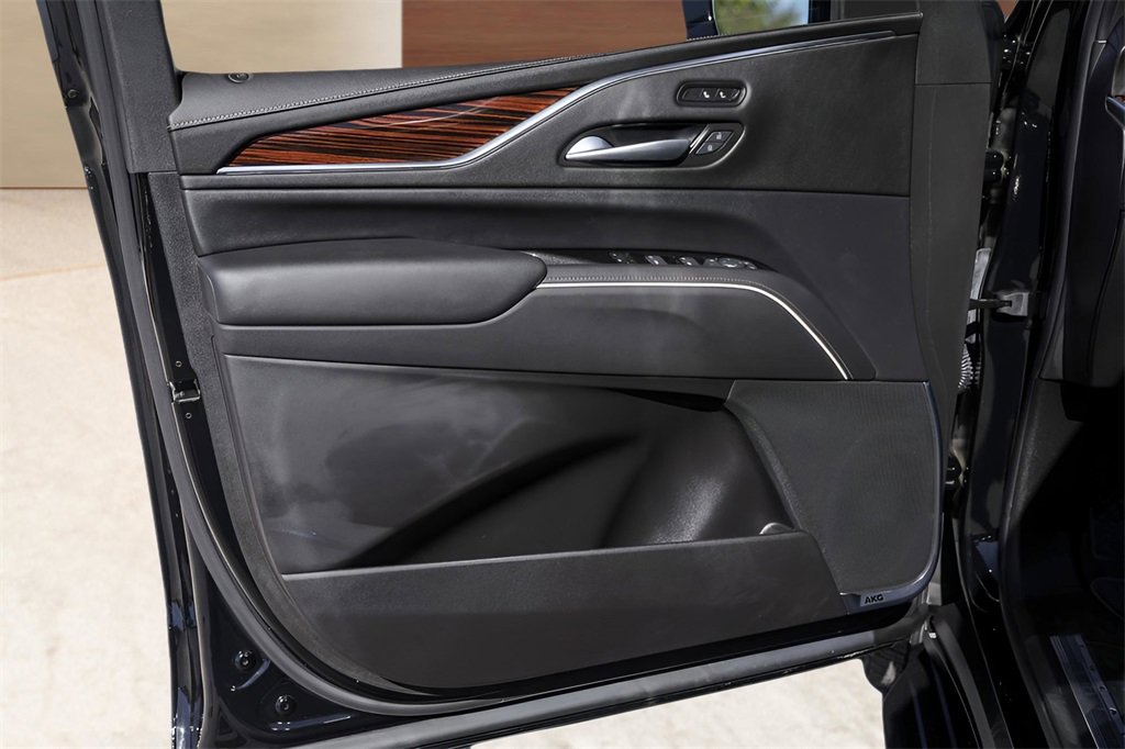 Certified 2024 Cadillac Escalade Luxury image 25