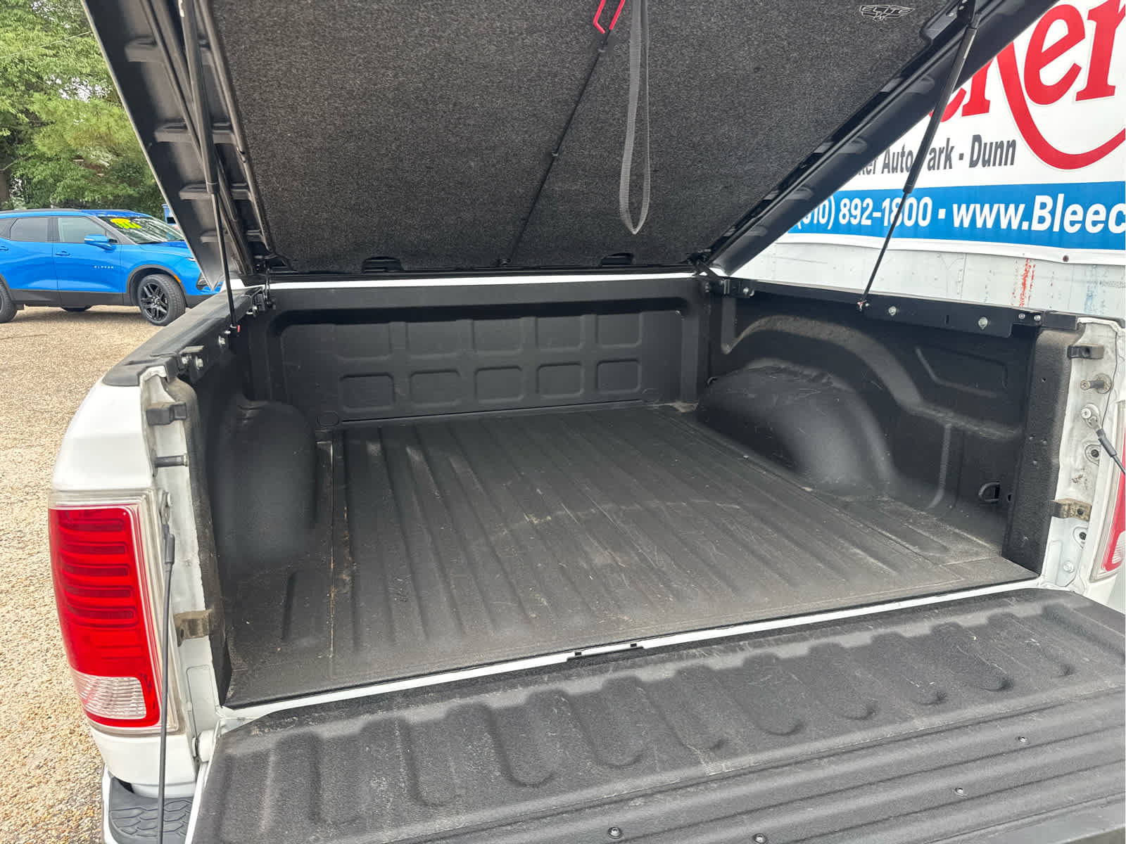 Used 2014 RAM 1500 Laramie w/ Convenience Group AWD/4WD image 23