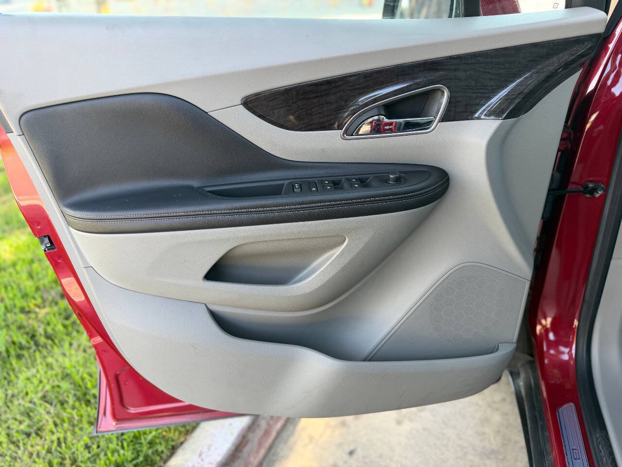 Used 2015 Buick Encore Leather FWD image 16