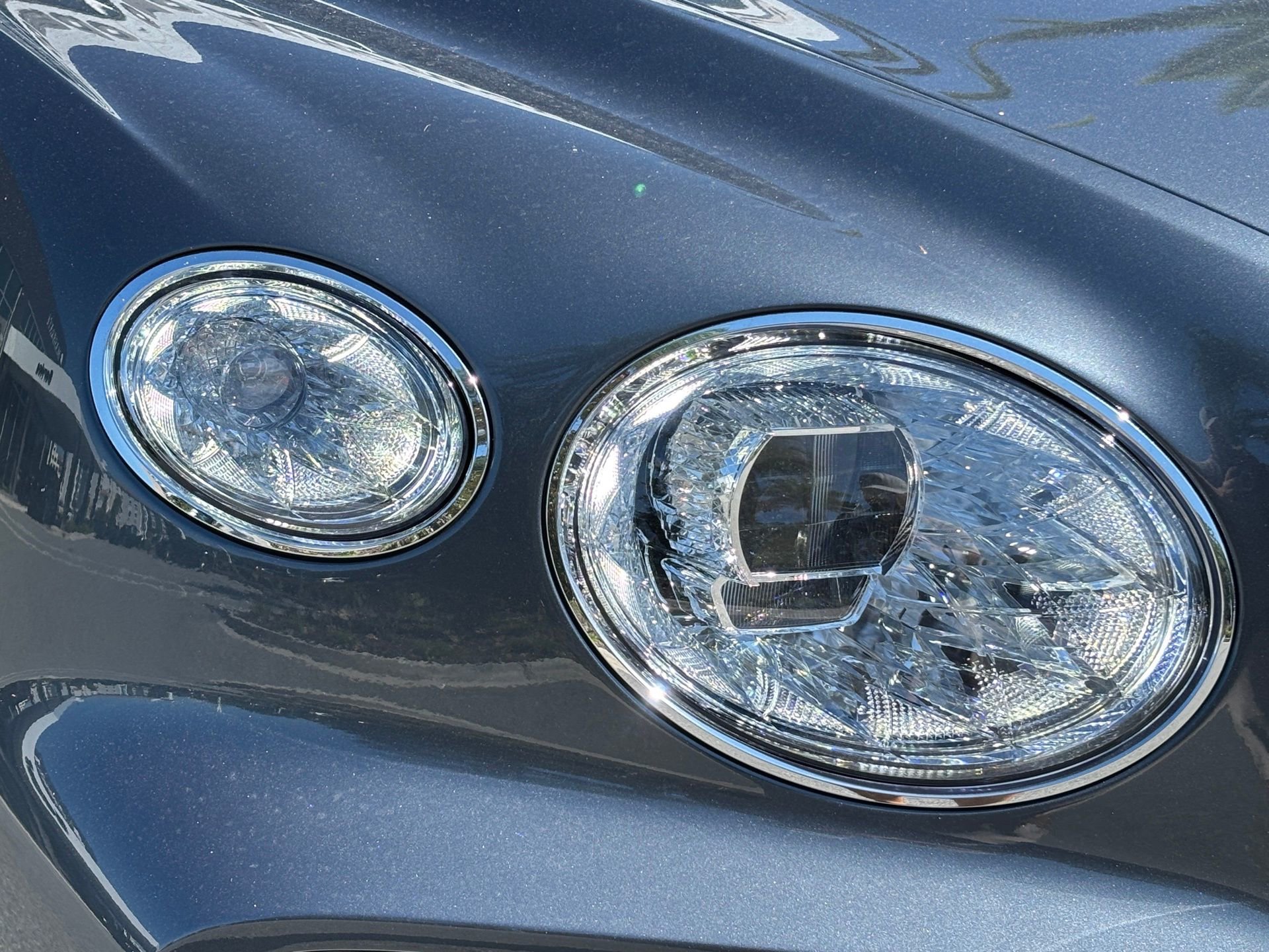 New 2025 Bentley Bentayga Extended Wheelbase image 9