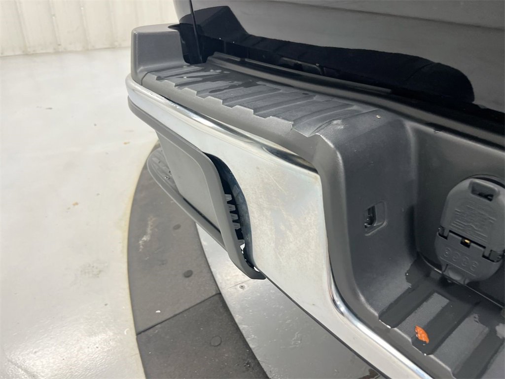 Used 2017 GMC Canyon 2WD Crew Cab w/ Convenience Package image 30