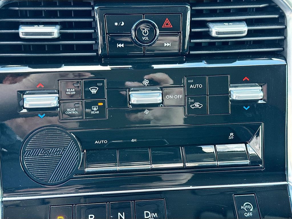 Used 2025 Nissan Armada SV image 15