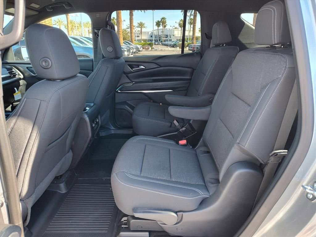 New 2026 Chevrolet Traverse LT w/ Midnight/Sport Edition FWD image 6