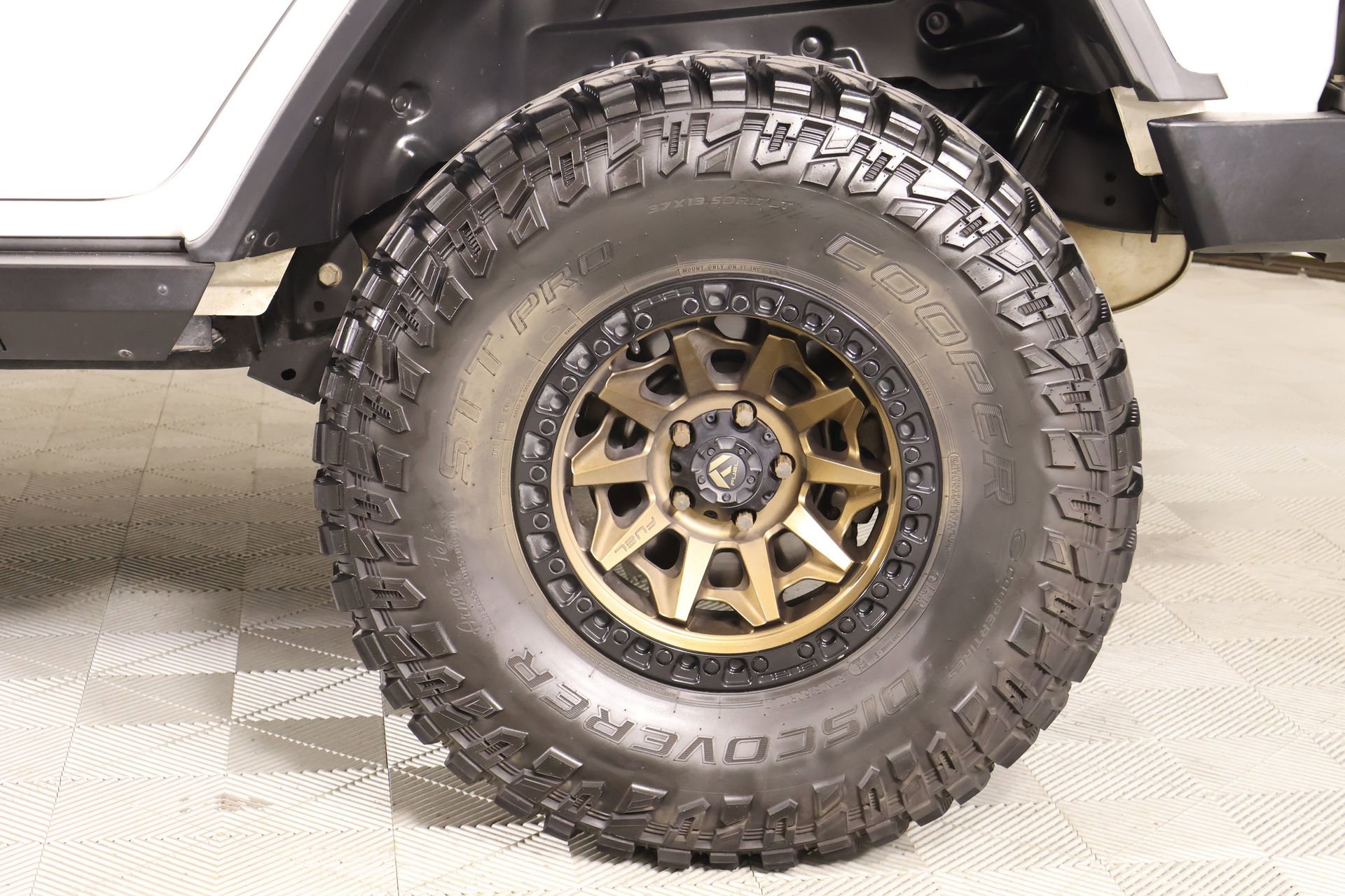 Used 2020 Jeep Wrangler Unlimited Sahara image 18