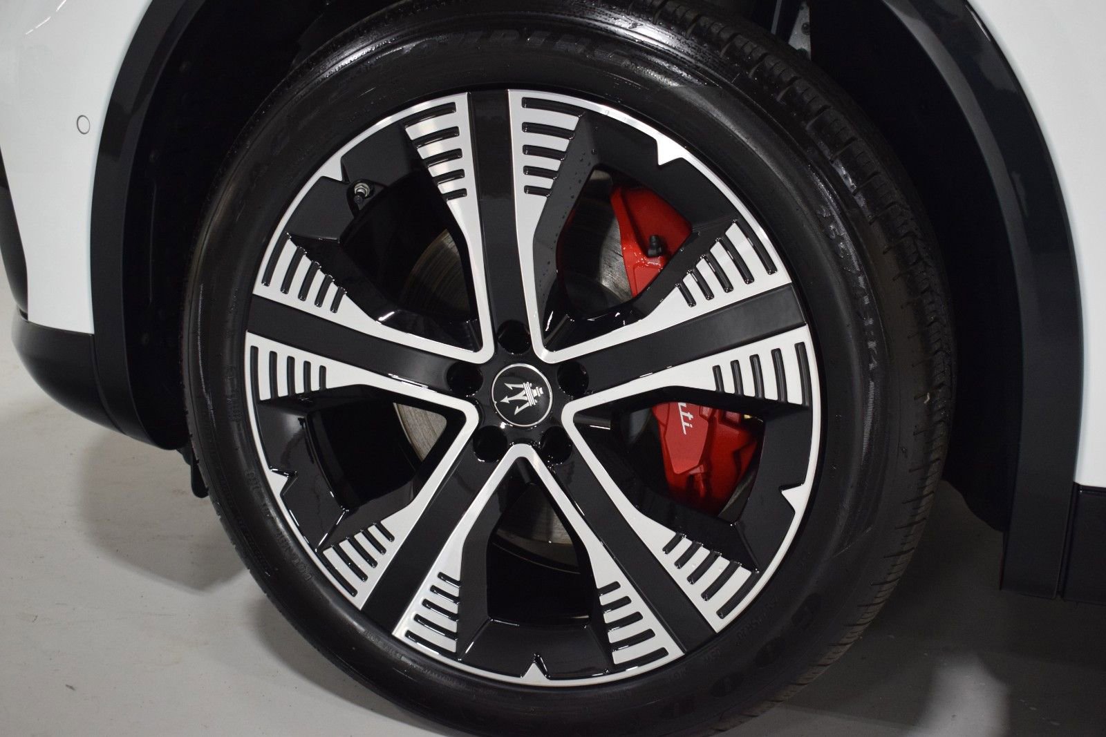New 2025 Maserati Grecale Folgore AWD/4WD image 7