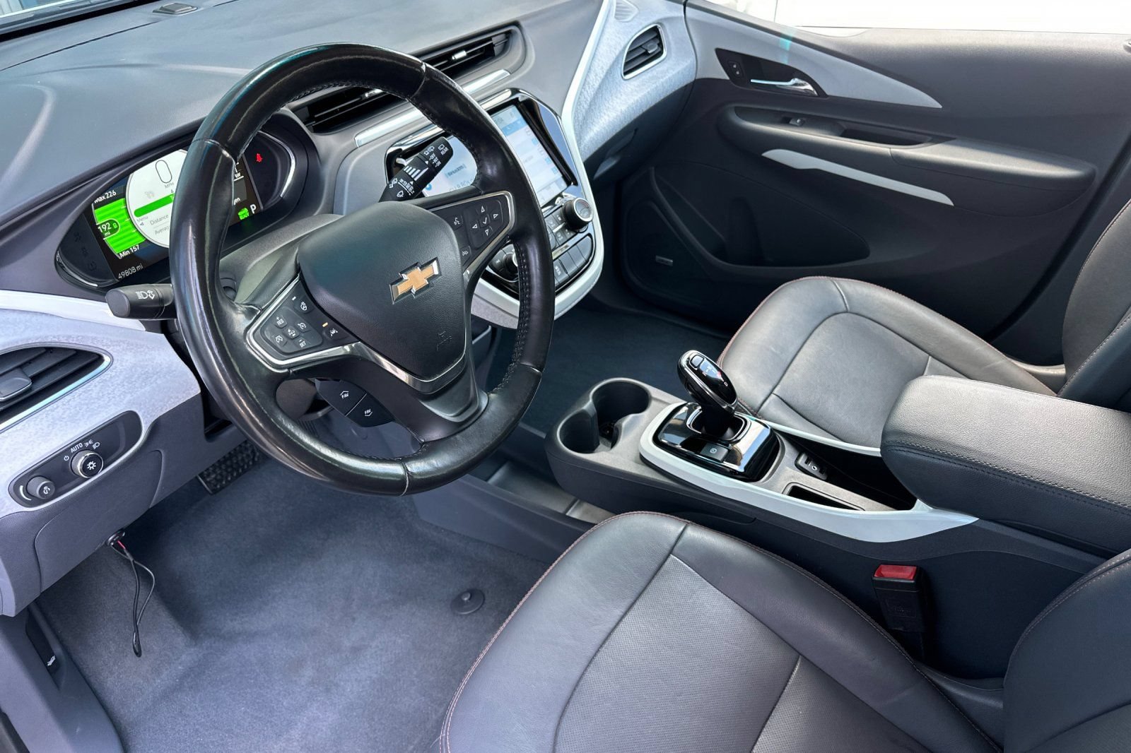 Used 2020 Chevrolet Bolt Premier w/ Infotainment Package FWD image 11