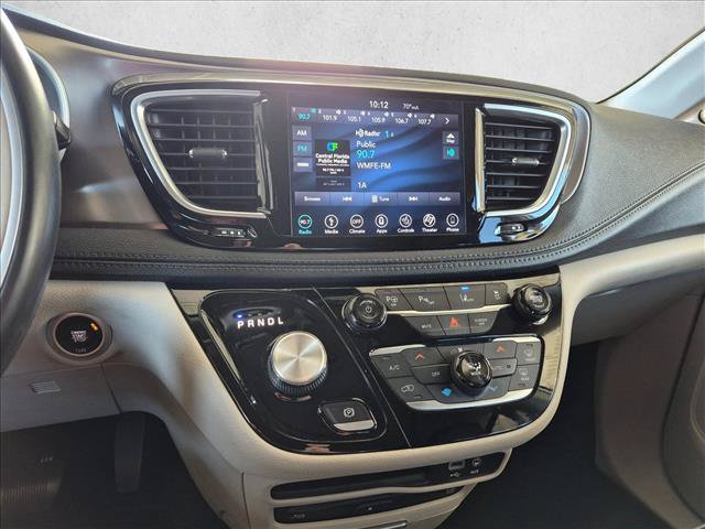 Used 2018 Chrysler Pacifica Limited w/ Advanced Safetytec Group FWD image 10