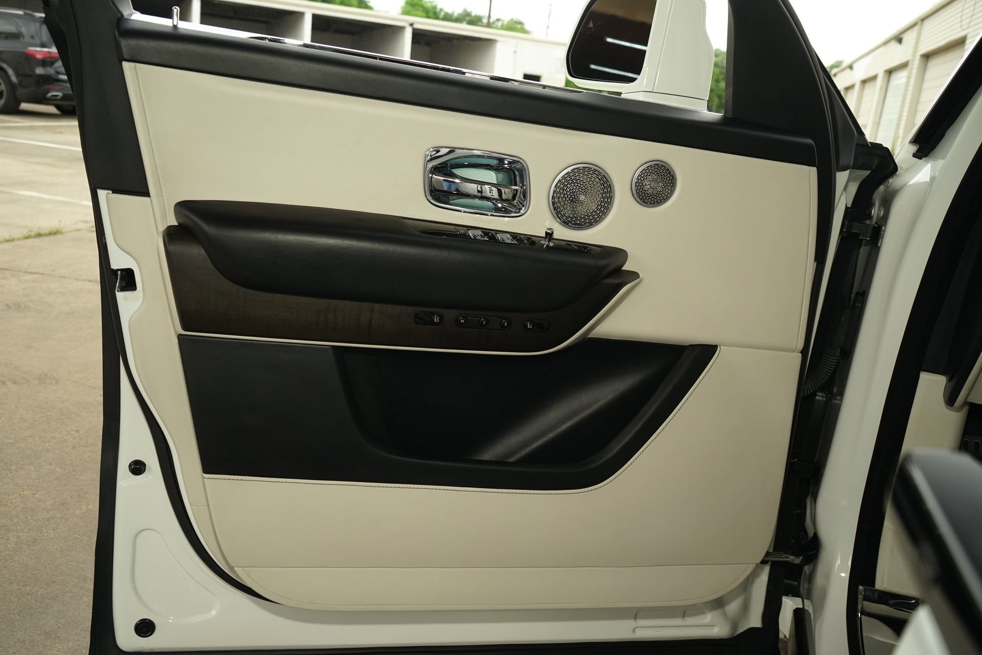 Used 2019 Rolls-Royce Cullinan image 20