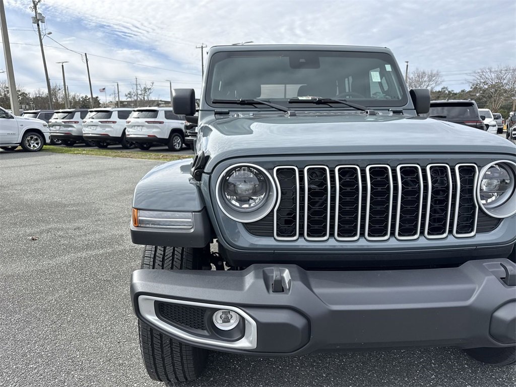 Used 2024 Jeep Wrangler Sahara image 9