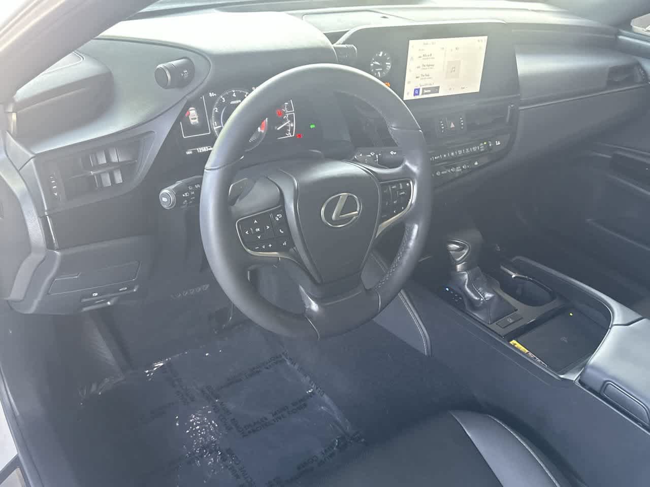 Used 2025 Lexus ES 350 w/ Premium Package FWD image 13