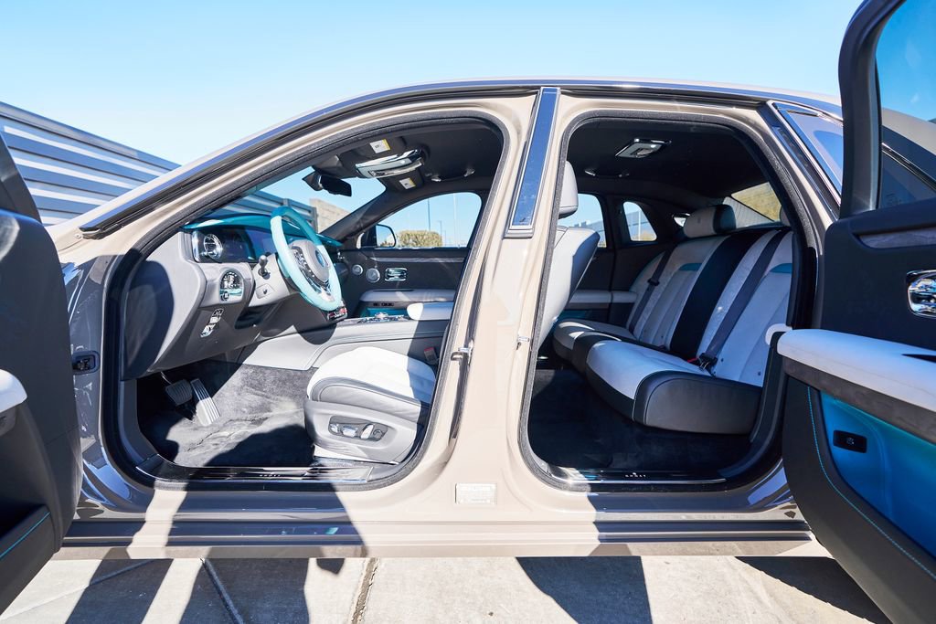 Used 2025 Rolls-Royce Ghost AWD/4WD image 29