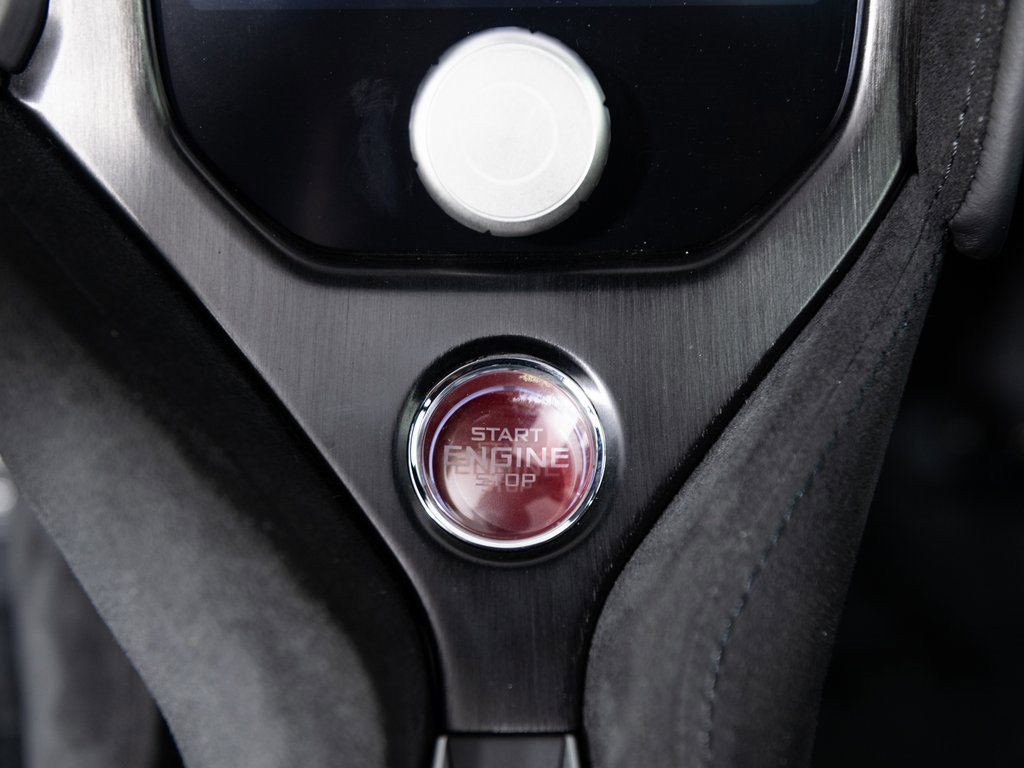 Used 2024 McLaren 750S image 17
