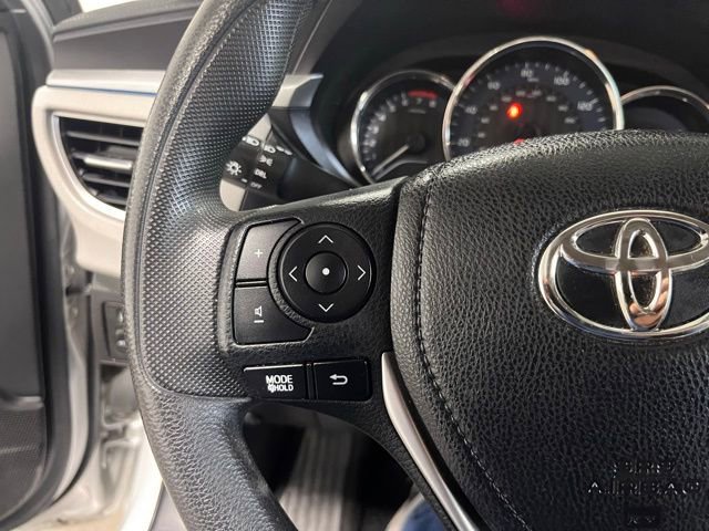 Used 2015 Toyota Corolla LE image 25
