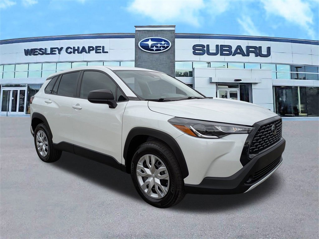 Used 2025 Toyota Corolla Cross L image 1