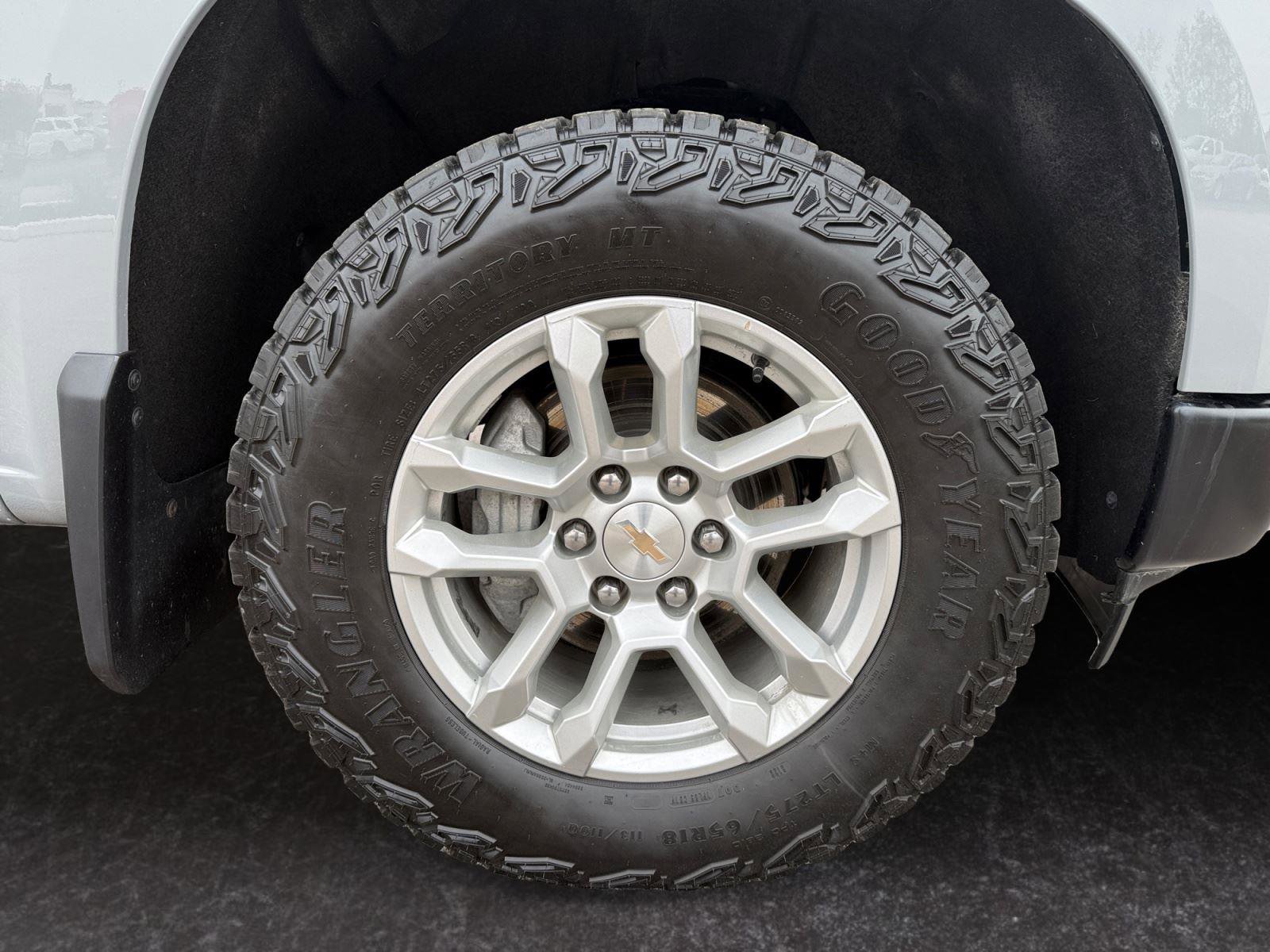 Used 2024 Chevrolet Silverado 1500 W/T w/ Z71 Off-Road Package AWD/4WD image 28