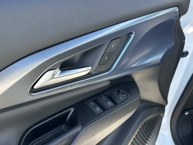 Certified 2024 Chevrolet Equinox EV LT FWD image 19