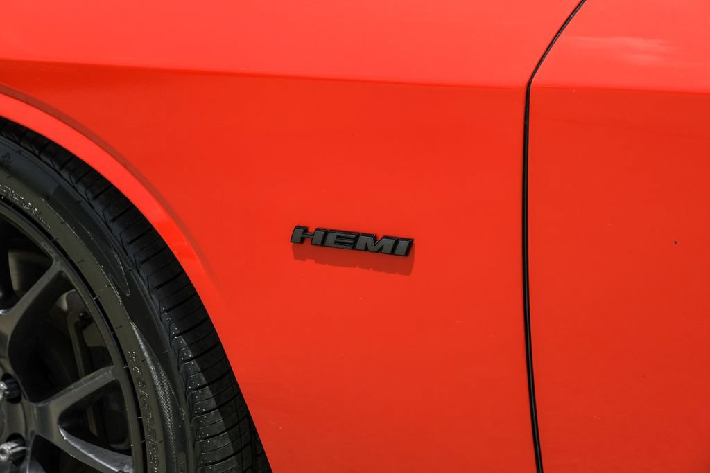 Used 2016 Dodge Challenger R/T w/ Blacktop Package RWD image 41