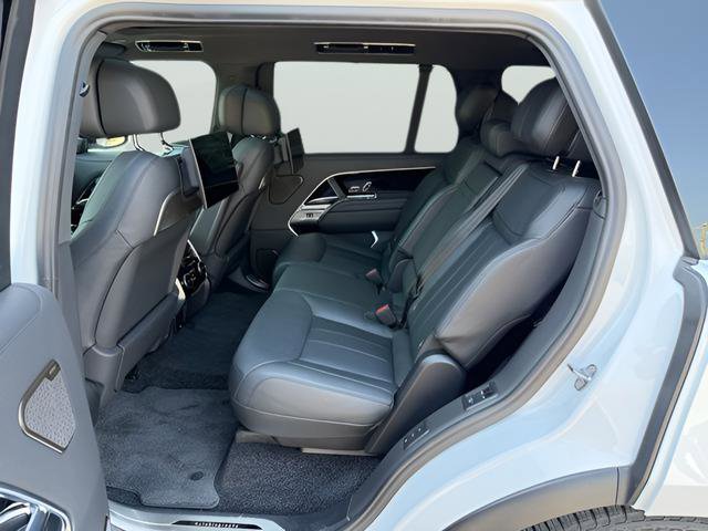 Certified 2024 Land Rover Range Rover Long Wheelbase Autobiography image 28