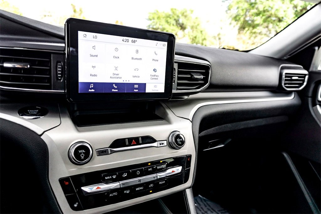 Used 2024 Ford Explorer XLT w/ Equipment Group 202A image 23