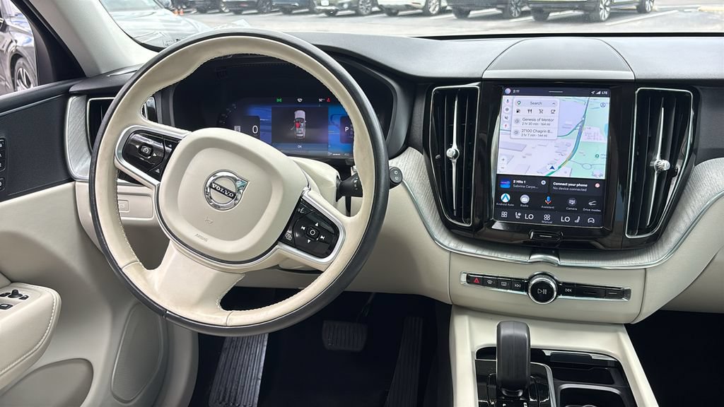 Certified 2024 Volvo XC60 B5 Plus w/ Climate Package AWD/4WD image 7