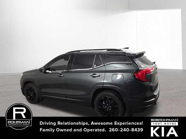 Used 2020 GMC Terrain SLE w/ Driver Convenience Package image 11