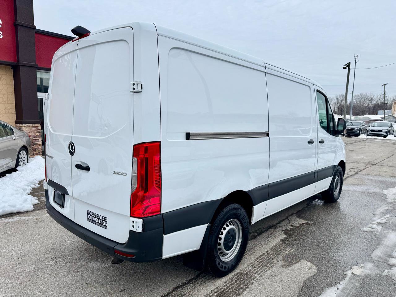 Used 2022 Mercedes-Benz Sprinter 1500 image 5