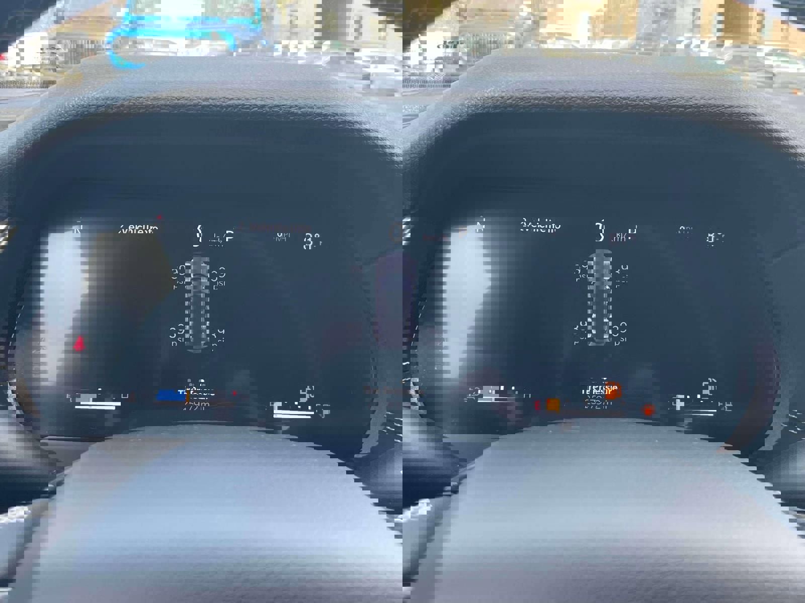 Used 2023 Jeep Grand Cherokee Laredo AWD/4WD image 25