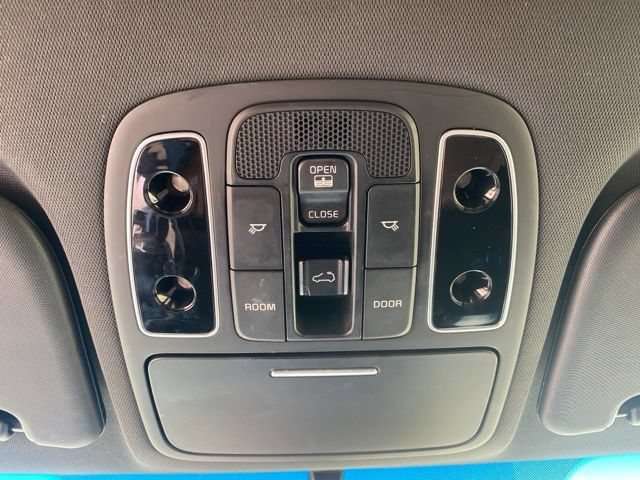 Used 2015 Kia Soul ! w/ Sun & Sound Package FWD image 19