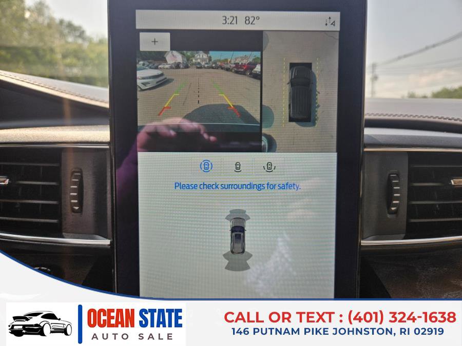 Used 2020 Ford Explorer Platinum w/ Premium Technology Package image 18