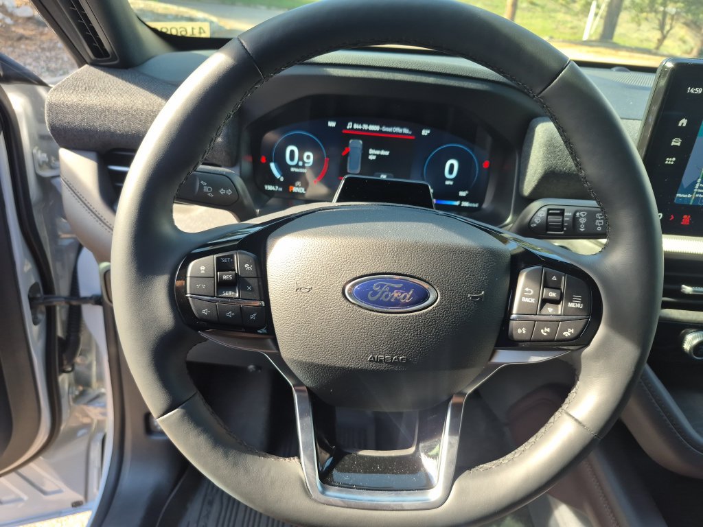 New 2026 Ford Explorer Platinum w/ LUX Leather Package AWD/4WD image 13