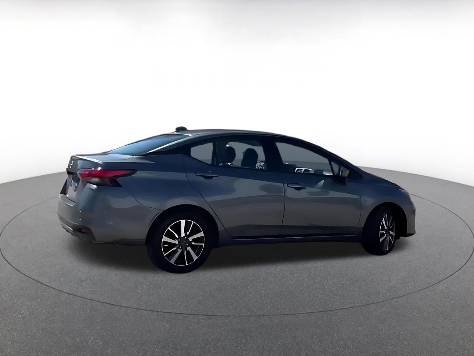 Used 2025 Nissan Versa SV image 8