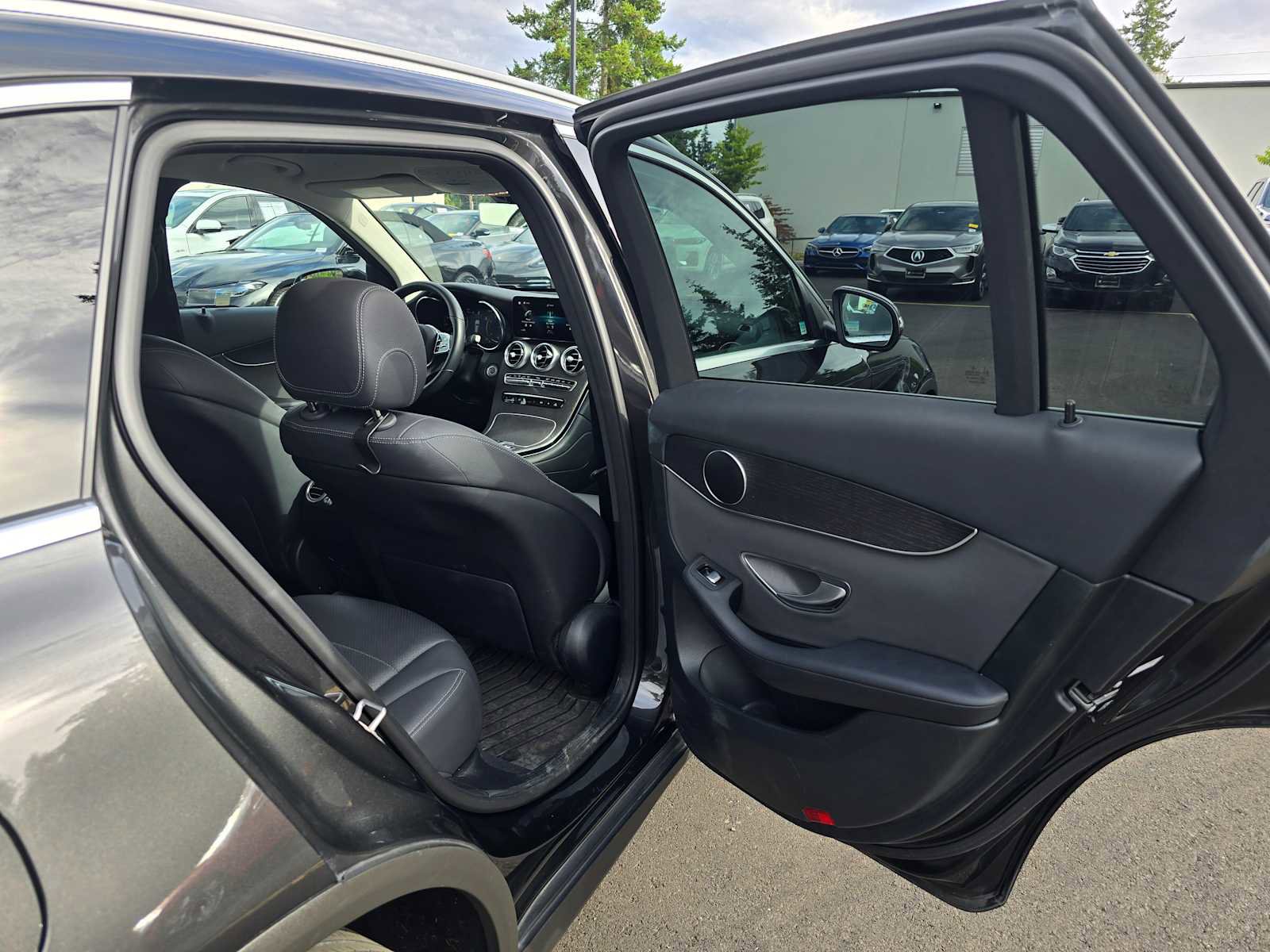 Used 2022 Mercedes-Benz GLC 300 4MATIC image 13