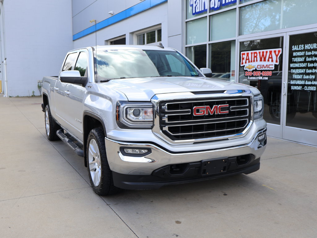 Used 2018 GMC Sierra 1500 SLE w/ SLE Value Package AWD/4WD image 2