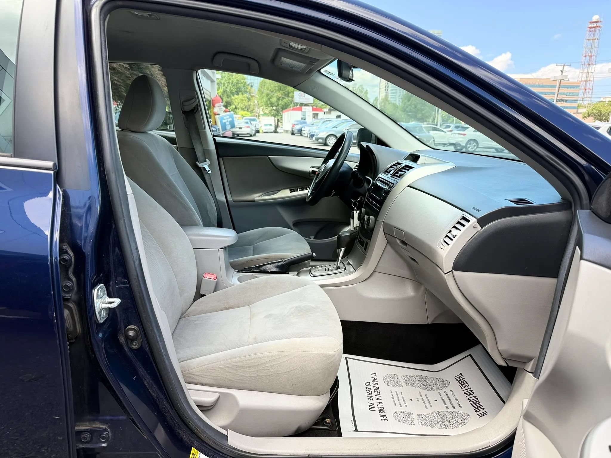 Used 2012 Toyota Corolla LE FWD image 27