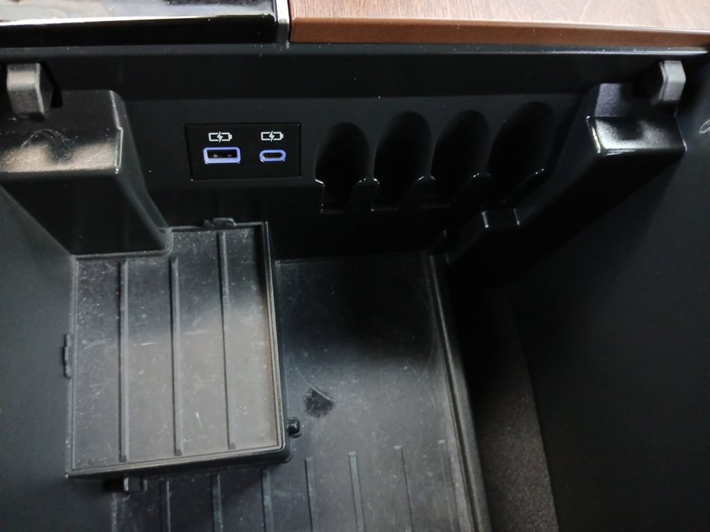 Used 2023 Toyota Tundra Capstone AWD/4WD image 6