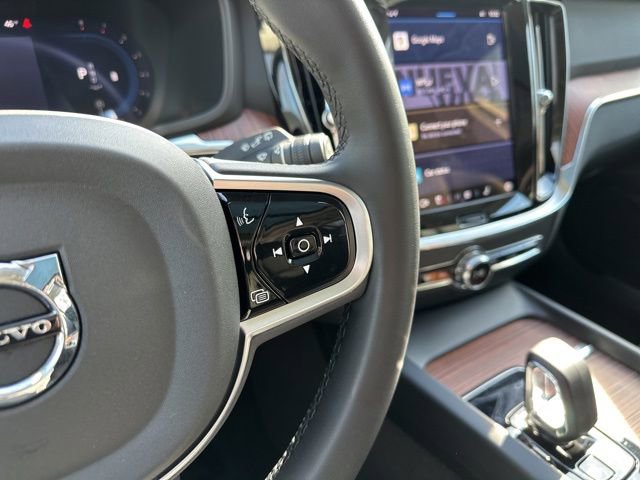 Certified 2025 Volvo V60 B5 Cross Country Plus image 28