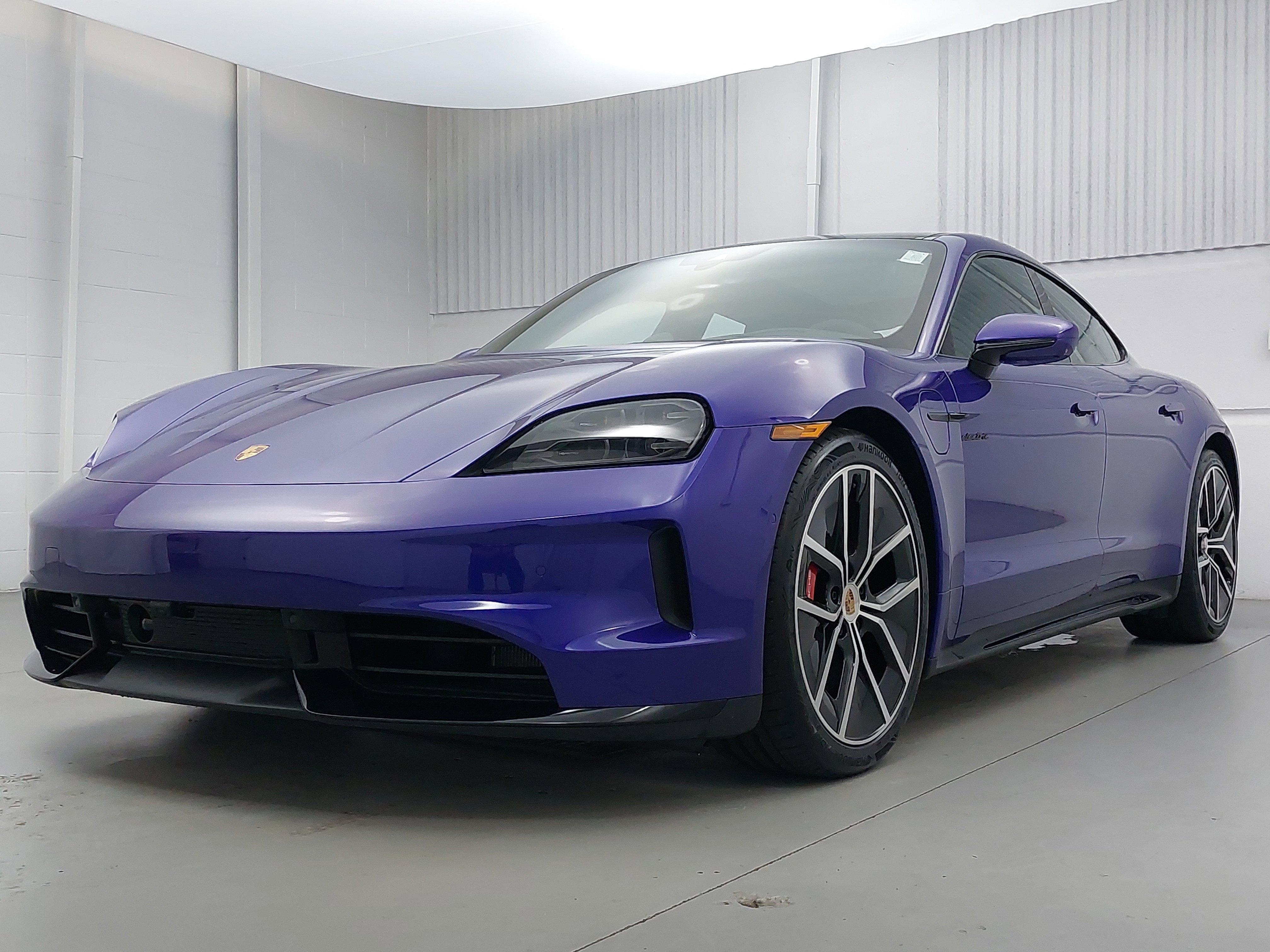 New 2025 Porsche Taycan GTS image 1