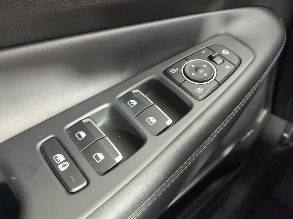 Certified 2023 Hyundai Santa Fe Limited image 32