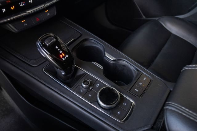 Used 2024 Cadillac XT4 Premium Luxury image 23