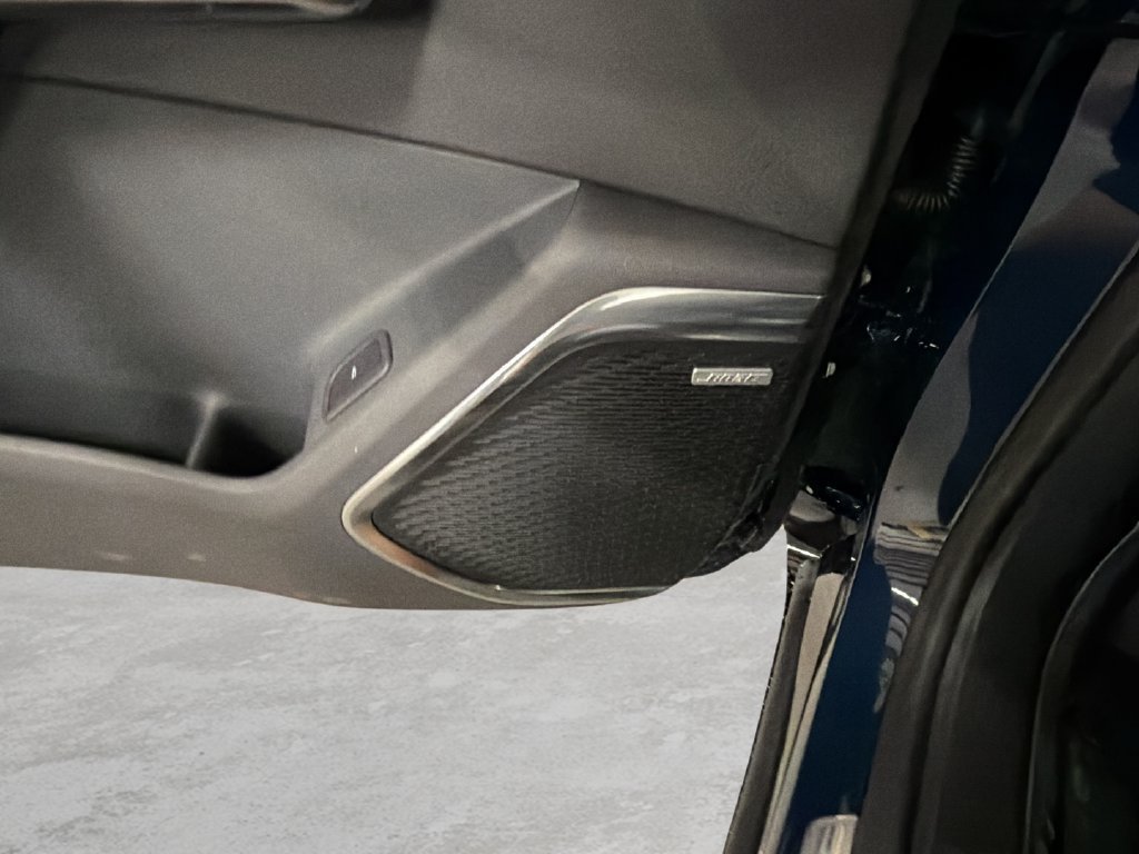 New 2027 Chevrolet Traverse RS w/ LPO, Floor Liner Package AWD/4WD image 25
