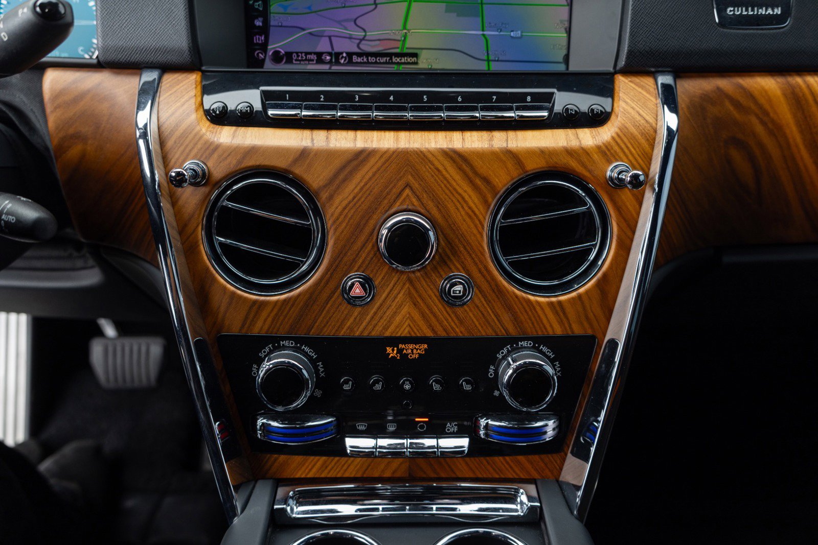 Used 2021 Rolls-Royce Cullinan image 35