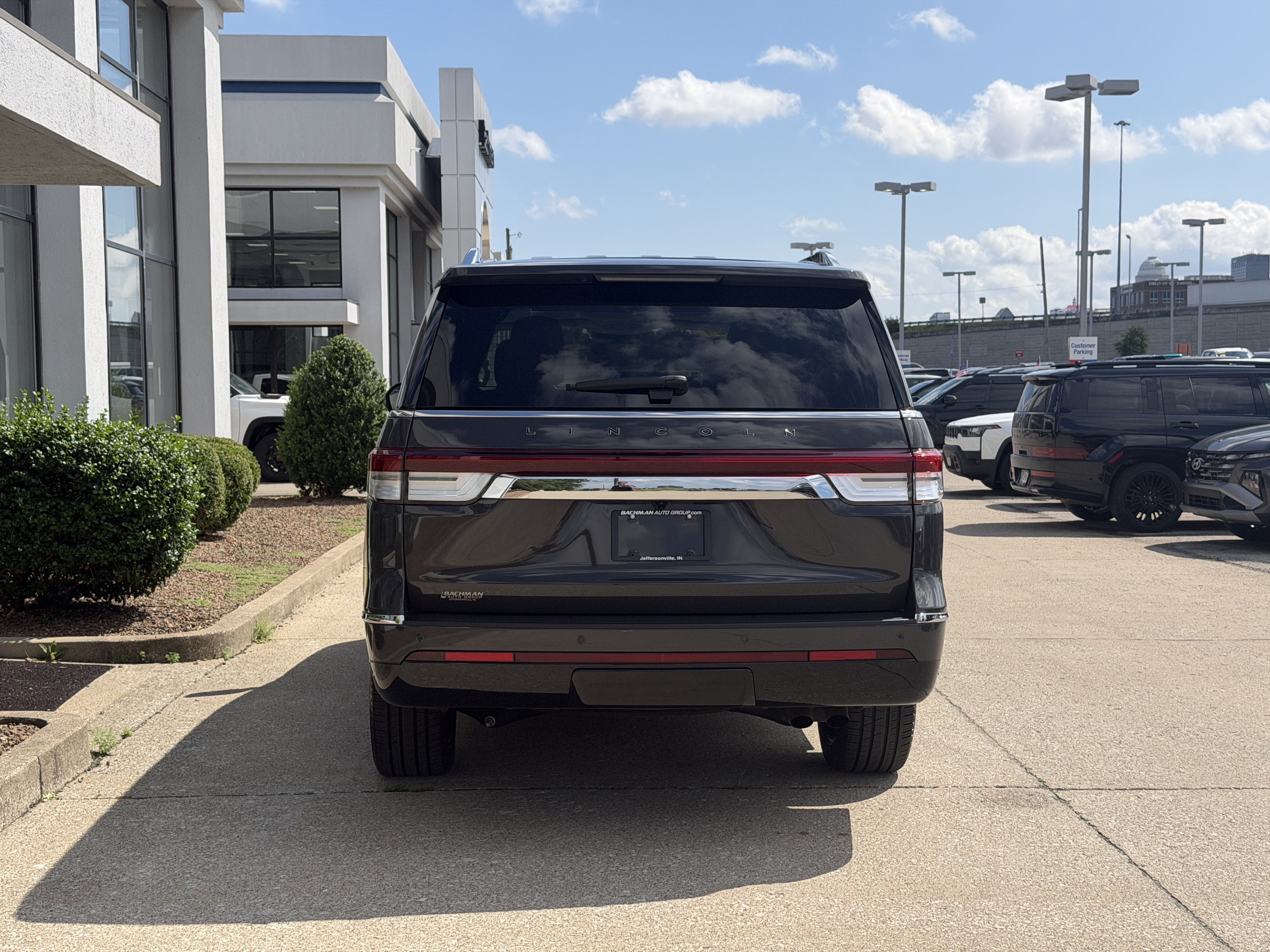 Used 2024 Lincoln Navigator L Black Label AWD/4WD image 6