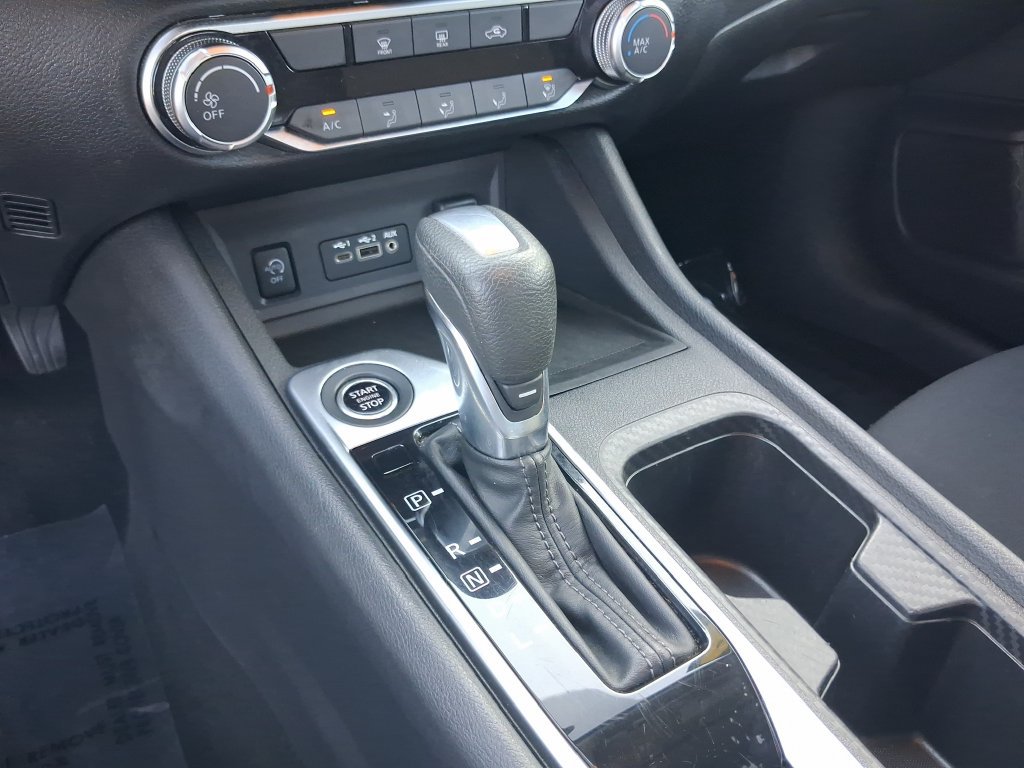 Certified 2024 Nissan Sentra SV FWD image 22
