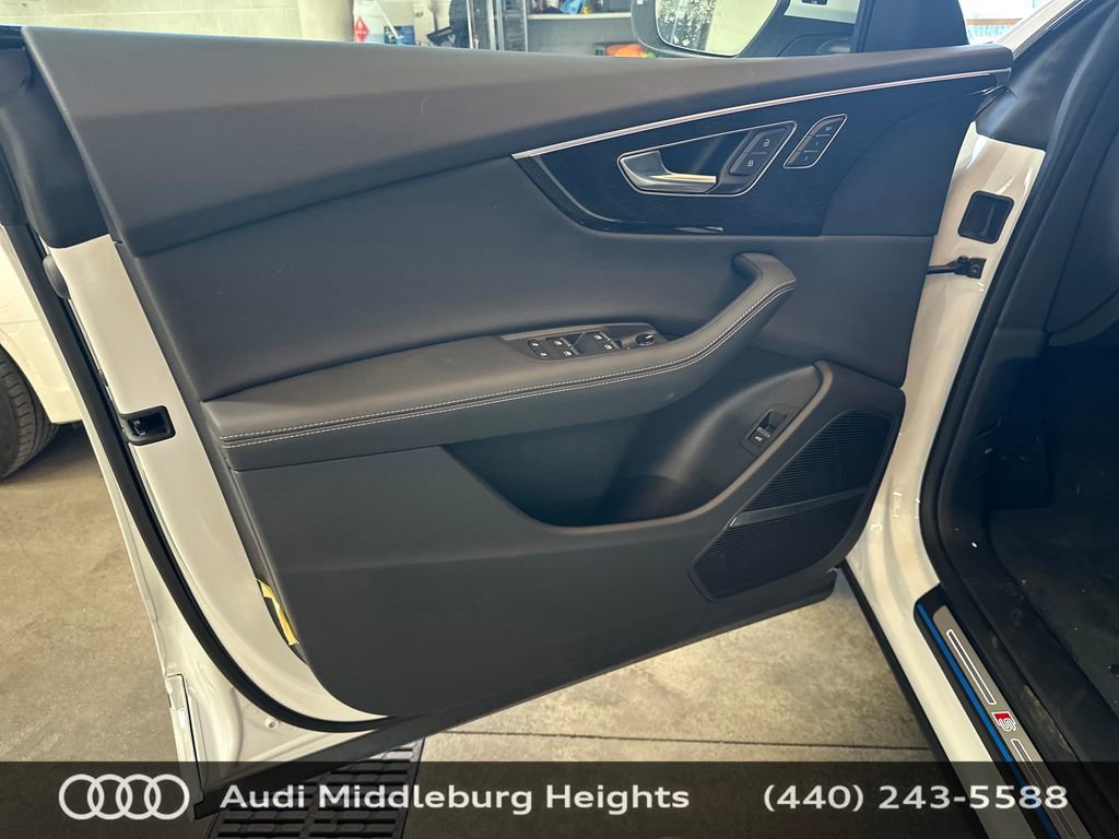Used 2026 Audi Q8 Premium Plus image 12
