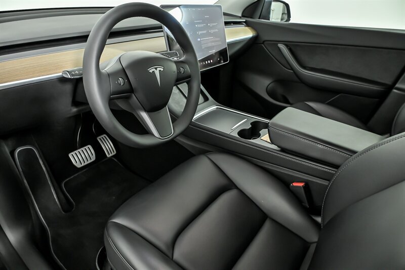 Used 2022 Tesla Model Y Performance AWD/4WD image 14