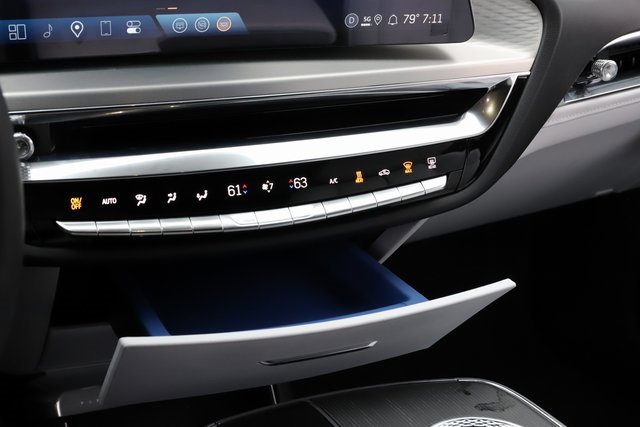 Used 2024 Cadillac Lyriq Luxury image 35