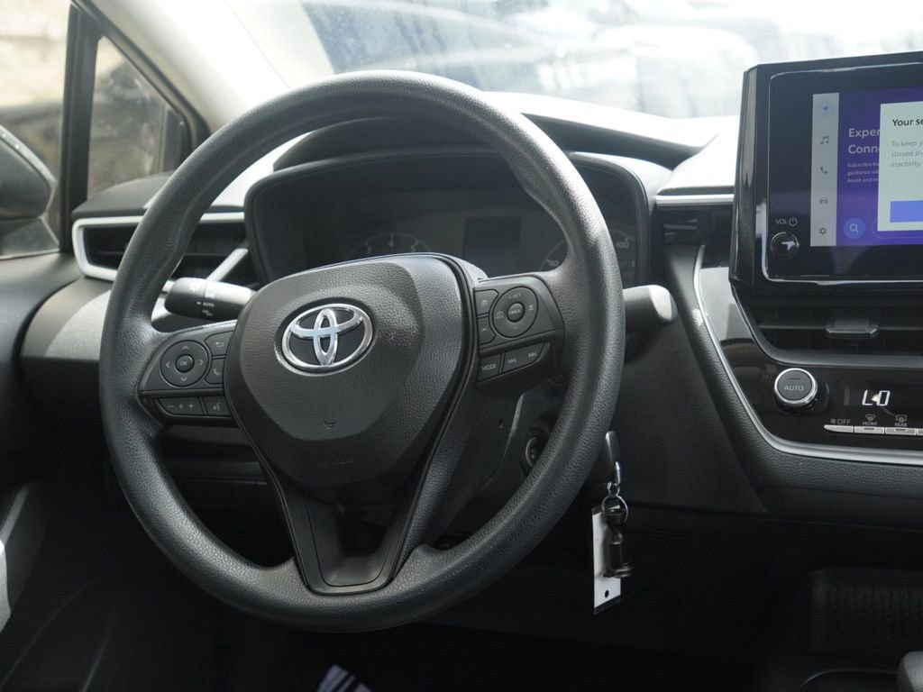 Used 2025 Toyota Corolla LE image 22