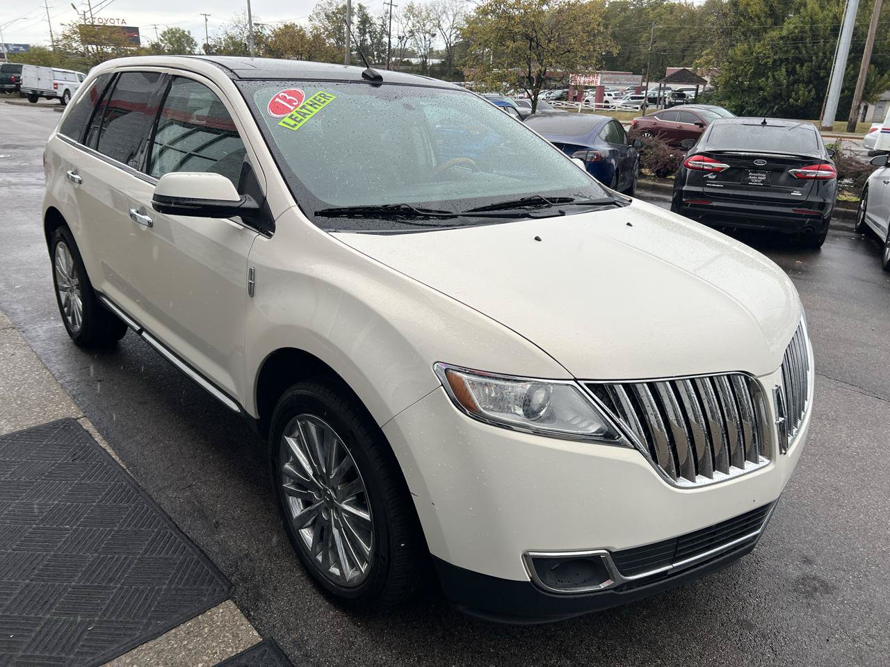 Used 2013 Lincoln MKX AWD image 9