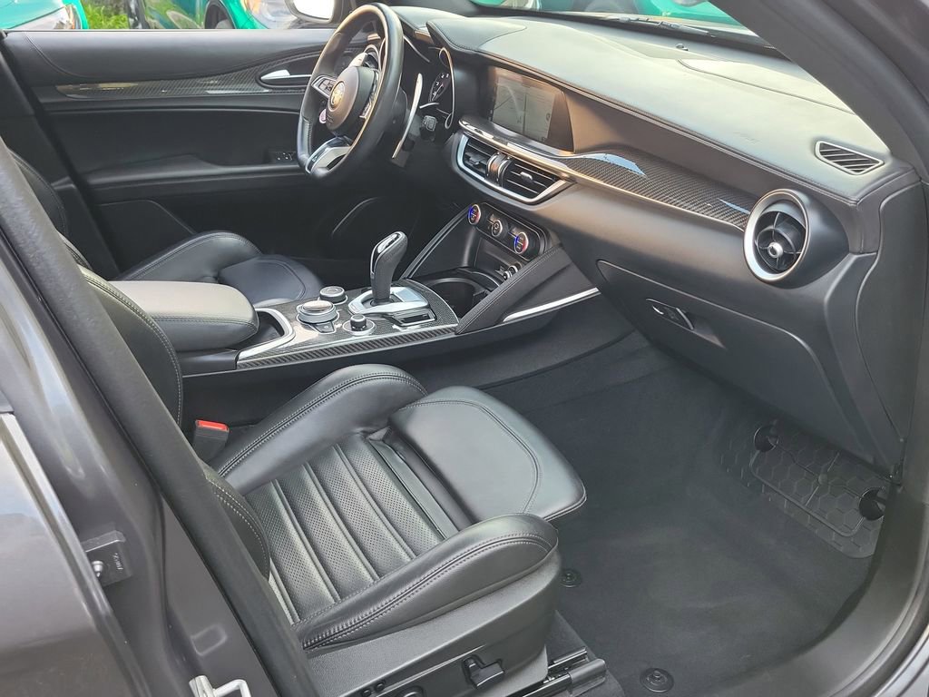 Used 2022 Alfa Romeo Stelvio Quadrifoglio w/ Active Assist Plus Package image 16