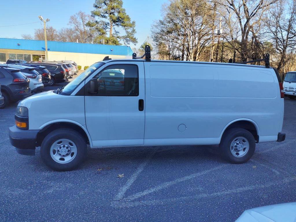 Used 2019 Chevrolet Express 2500 w/ Driver Convenience Package RWD image 12